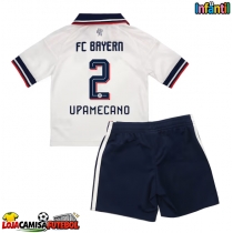 Camisa de Futebol Bayern Munich Dayot Upamecano #2 Equipamento Secundário Infantil 2026-27 Manga Curta (+ Calças curtas)
